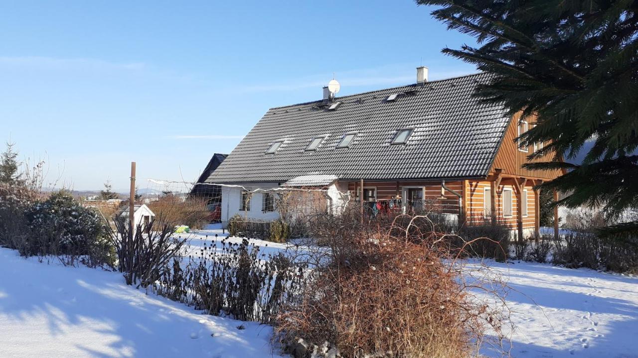 Apartman V Chaloupce Na Vrsku Bernsdorf Dış mekan fotoğraf