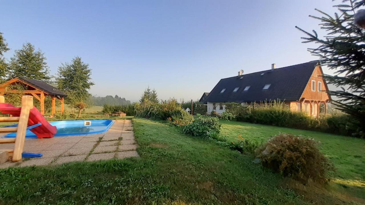 Apartman V Chaloupce Na Vrsku Bernsdorf Dış mekan fotoğraf