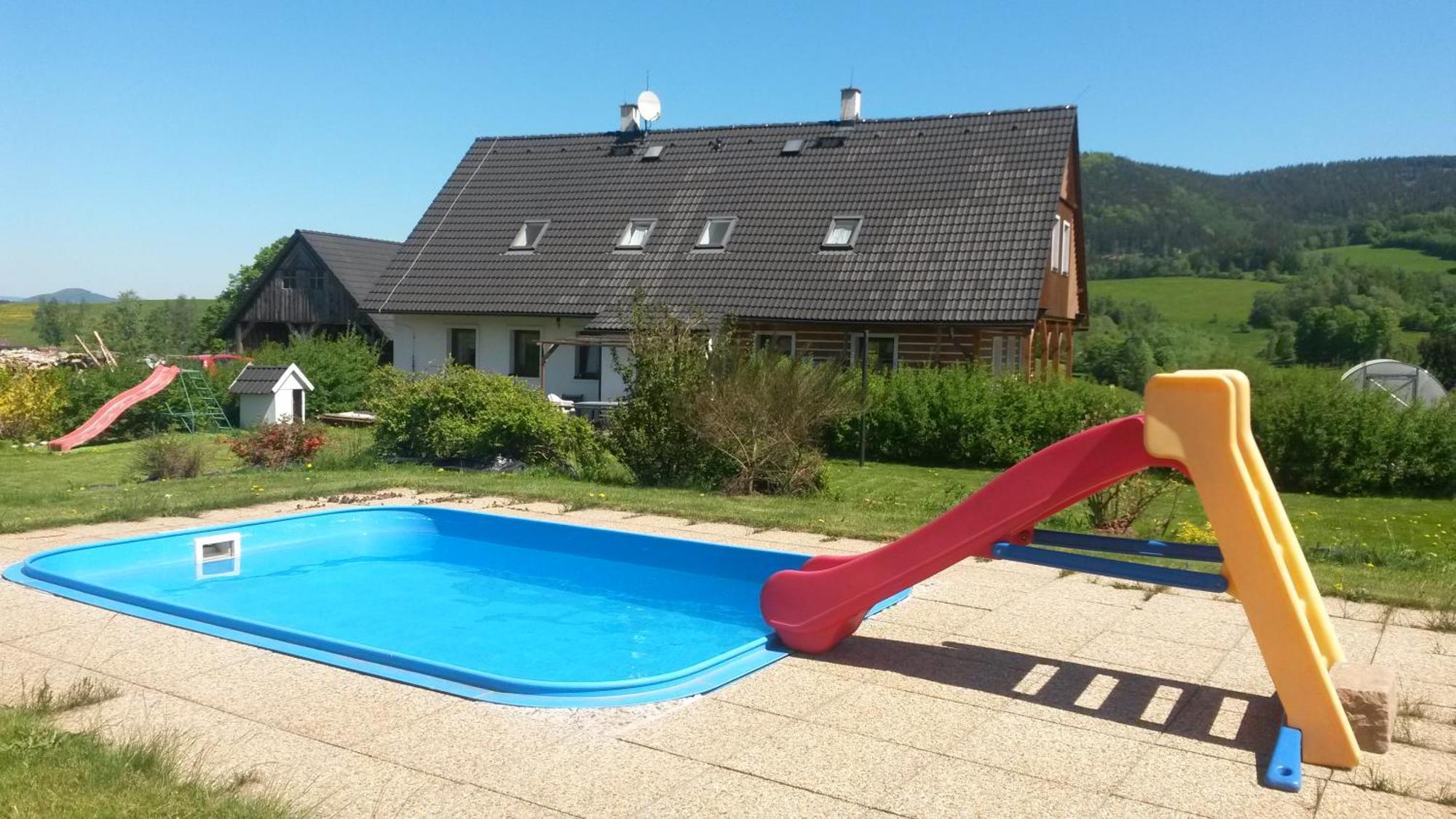Apartman V Chaloupce Na Vrsku Bernsdorf Dış mekan fotoğraf