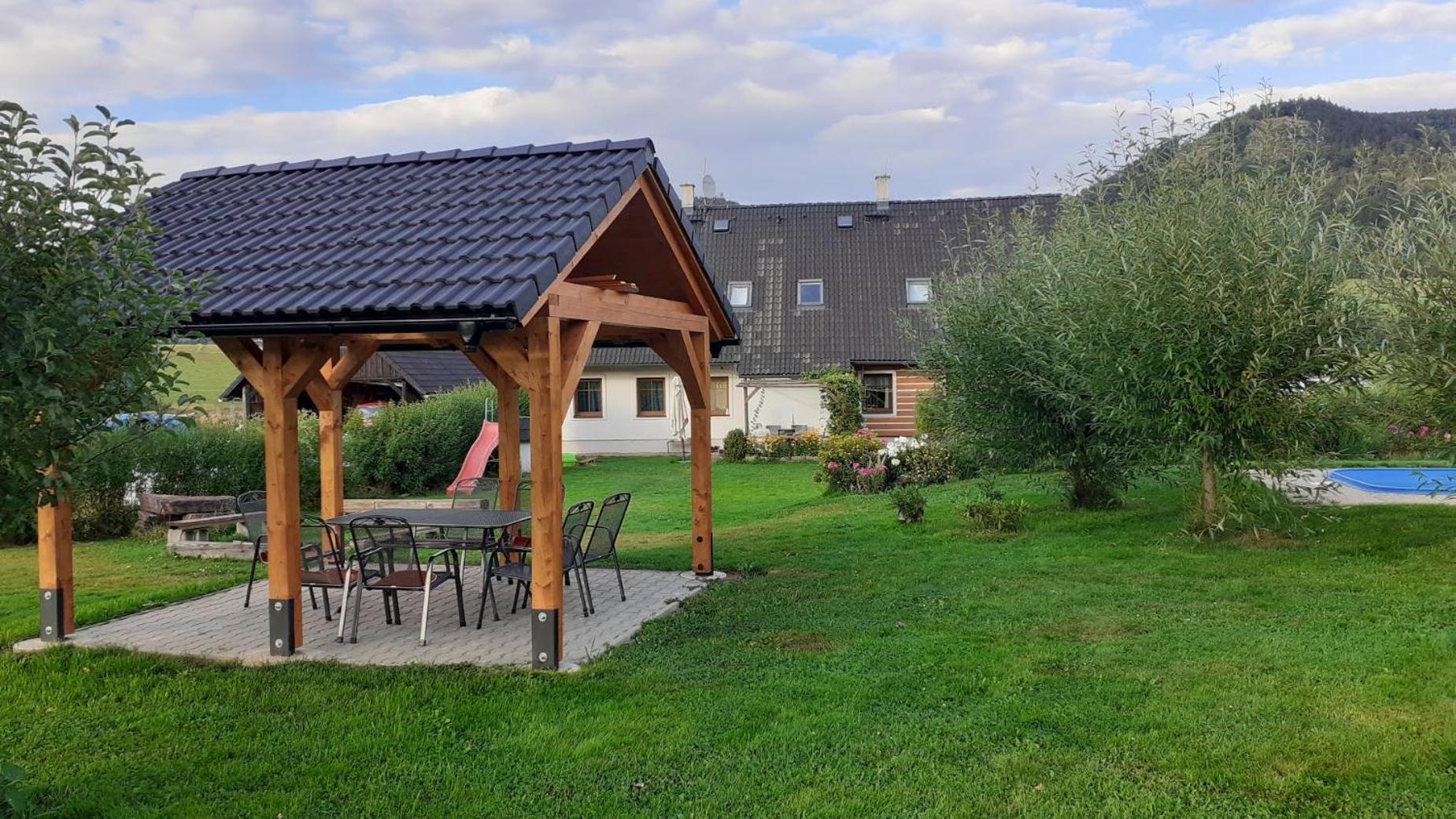 Apartman V Chaloupce Na Vrsku Bernsdorf Dış mekan fotoğraf
